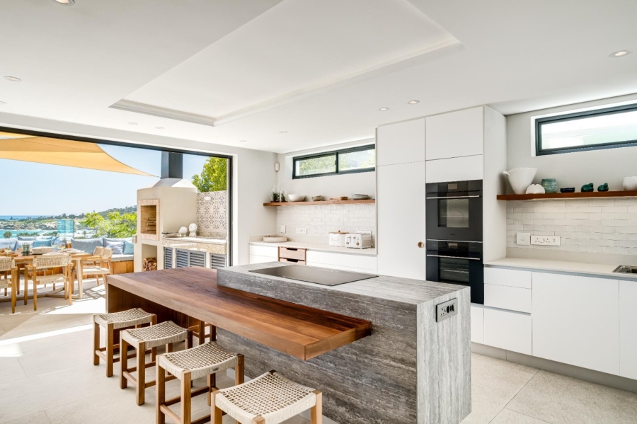 To Let 6 Bedroom Property for Rent in Camps Bay Western Cape